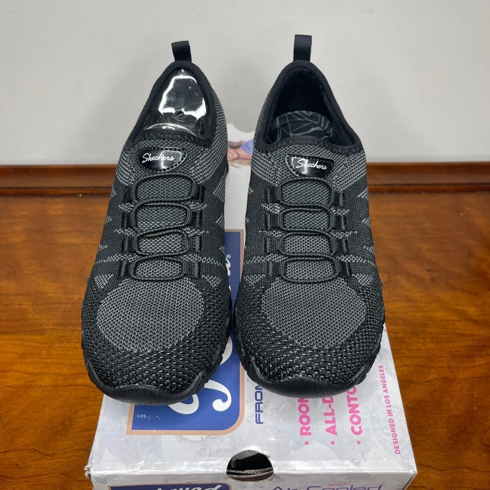 Skechers Relaxed Fit Knit Happens Sneakers Air Cooled Memory Foam‎ Womens 5.5